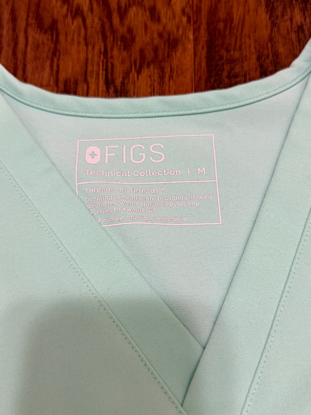 FIGS Mint Scrub Top - Soft V-Neck in Pale Green - Picture 5 of 5